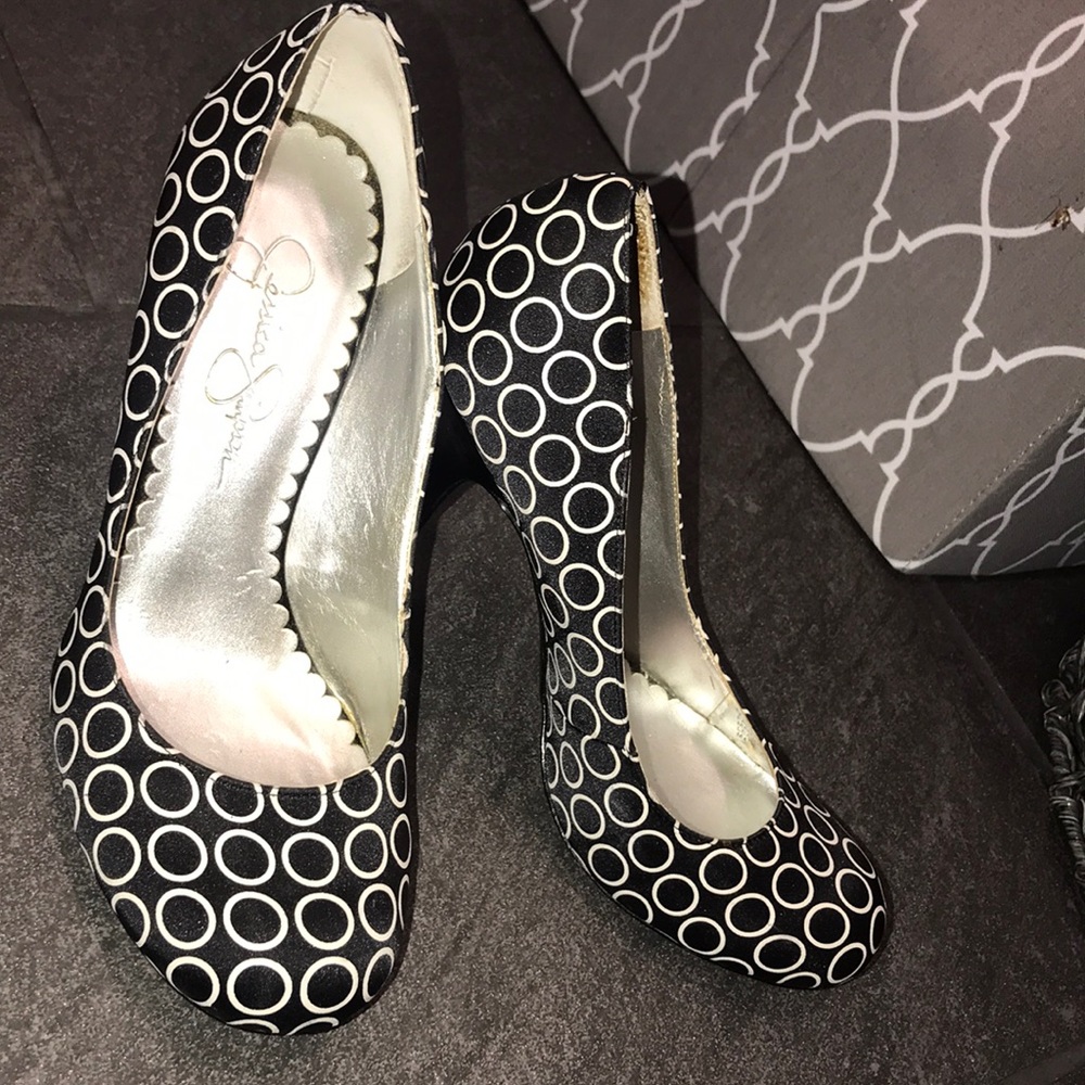 Jessica Simpson black heels